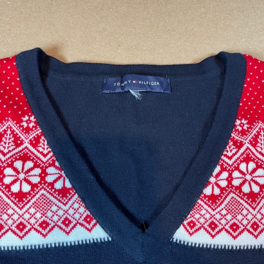 Tommy Hilfiger Womens Small Navy Blue Fair Isle Cotton V-Neck Sweater Christmas - Picture 4 of 10